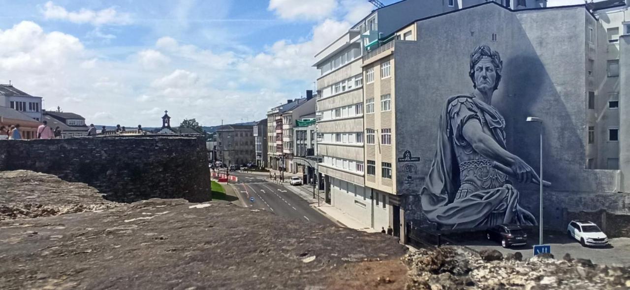 Adarve, Con Parking Y Vistas A La Muralla Lugo Esterno foto